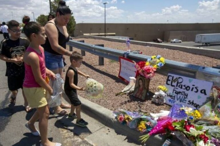 Ya suman 8 muertos por los ataques en Texas