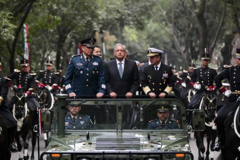 ejercito con amlo