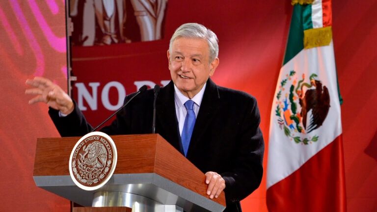 AMLO PRESIDENTE A UN AÑO DE GOBIERNO