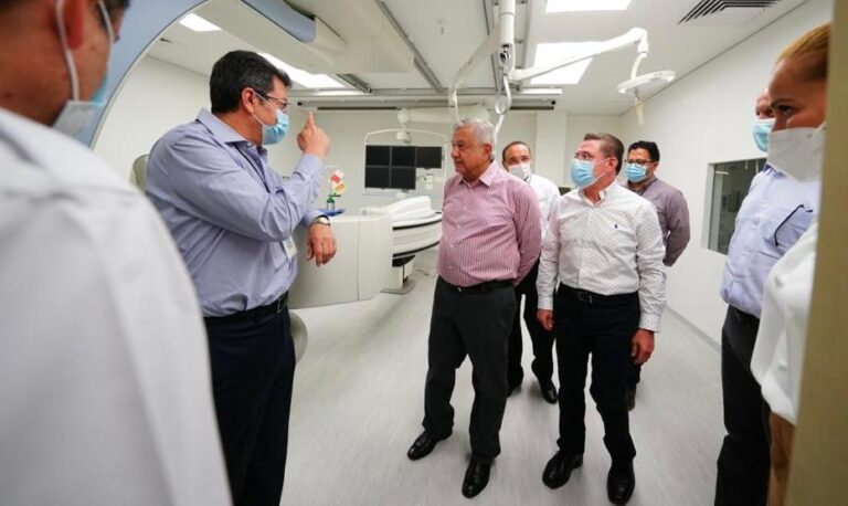 Vacunacion-contra-Covid-19-llegara-a-todo-Mexico-asegura-Lopez-Obrador-inaugura-Hospital-General-de-Gomez-Palacio-para-atender-enfermos-de-coronavirus