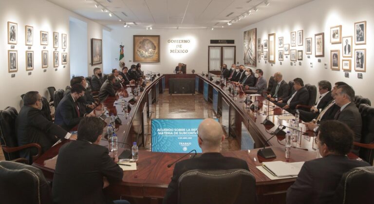 Anuncia-Lopez-Obrador-acuerdo-con-sectores-sindical-y-empresarial-sobre-subcontratacion