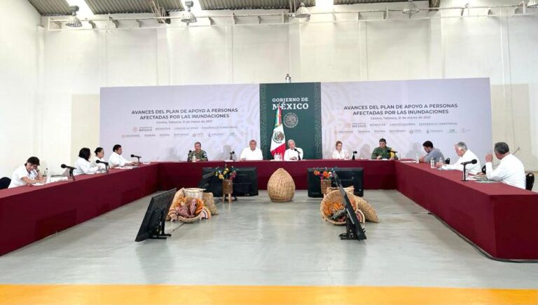 Entrega-de-enseres-domesticos-en-Tabasco-se-suspendera-por-respeto-a-la-veda-electoral-Lopez-Obrador-supervisa-atencion-a-damnificados