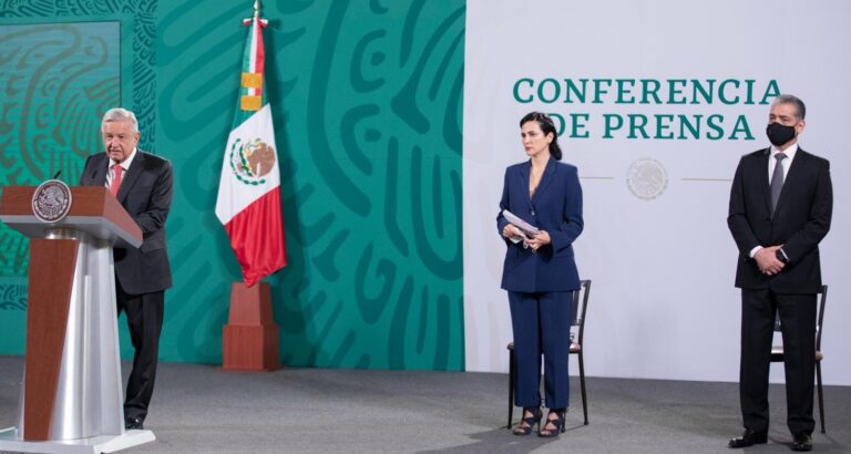 Lopez-Obrador-destaca-cumplimiento-del-compromiso-de-no-aumentar-precios-de-combustibles-y-energia-electrica