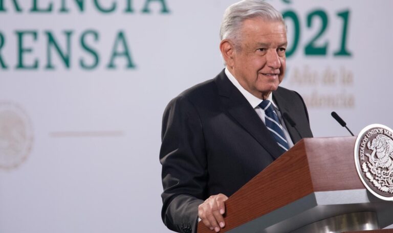 Mexico-cuenta-con-todas-las-dosis-necesarias-para-terminar-de-vacunar-a-personas-adultas-mayores-el-20-de-abril-Lopez-Obrador