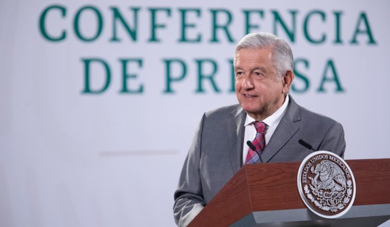 Mexico-se-solidariza-con-India-ante-brote-de-Covid