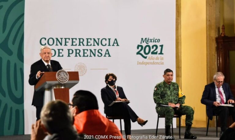 Presentan-calendario-de-vacunacion-contra-Covid-19-a-personal-educativo-de-escuelas-publicas-y-privadas