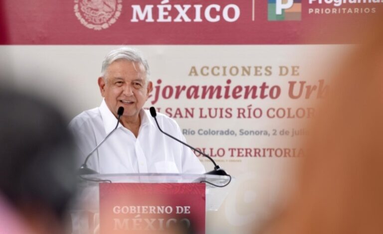 Constata-Lopez-Obrador-avances-de-acciones-de-mejoramiento-urbano-en-San-Luis-Rio-Colorado-Sonora