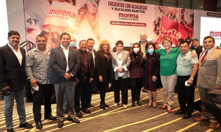 Laura-Beristain-Navarrete-recibio-el-respaldo-total-e-incondicional-de-todos-los-dirigentes-alcaldes-gobernadores-e-integrantes-de-MORENA