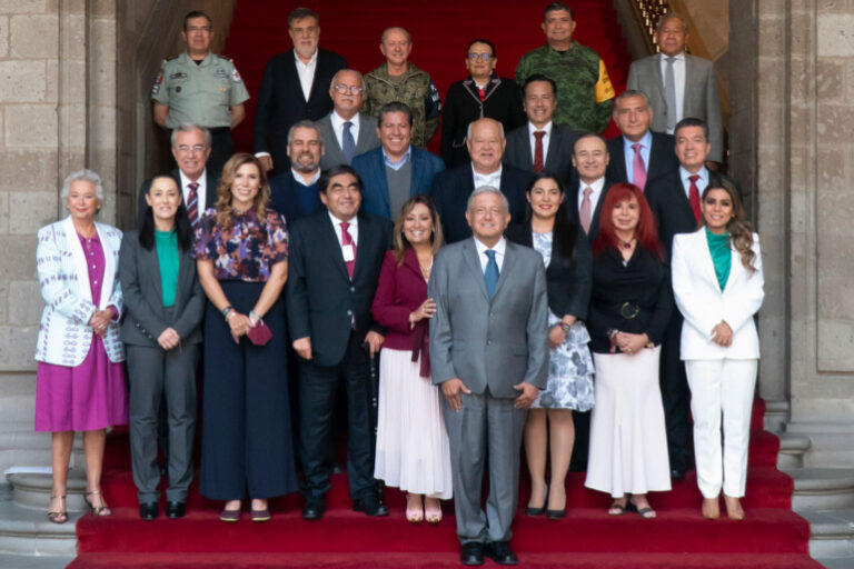 Lopez-Obrador-acuerda-con-16-gobernadores-electos-y-en-funciones-fortalecer-acciones-para-la-seguridad