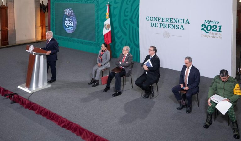 Lopez-Obrador-garantiza-continuidad-de-Plan-Nacional-de-Vacunacion-en-todo-el-pais-y-anuncia-fortalecimiento-en-Chiapas