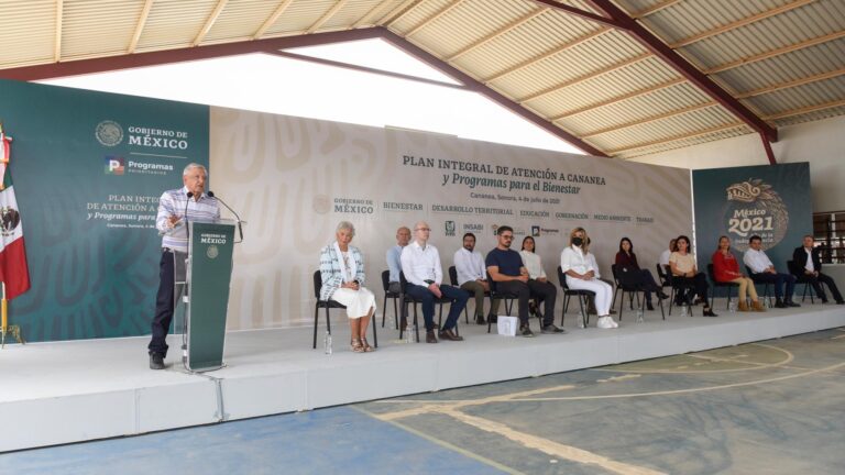 Refrenda-Lopez-Obrador-compromisos-con-Cananea-mejoraran-condiciones-laborales-de-salud-y-Programas-para-el-Bienestar-anuncia