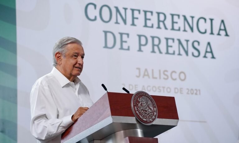 Celebra-Lopez-Obrador-asistencia-a-consulta-ciudadana-es-el-inicio-de-la-democracia-participativa-asegura