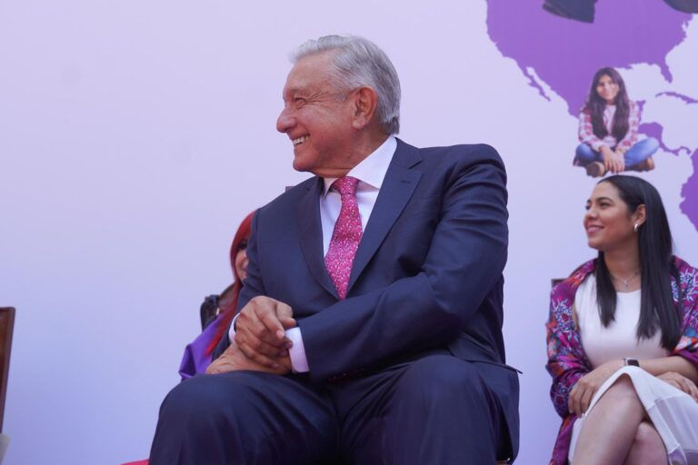 2023-03-08-Presidente-AMLO-Dia-Internacional-de-las-Mujeres-Palacio-Nacional-Foto-08