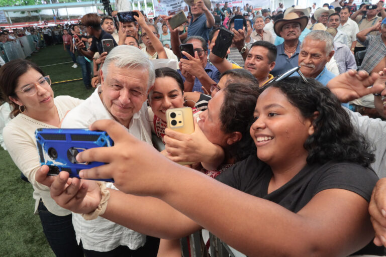 2023-08-26-Presidente-AMLO-Programas-para-el-Bienestar-Pinotepa-Foto-12