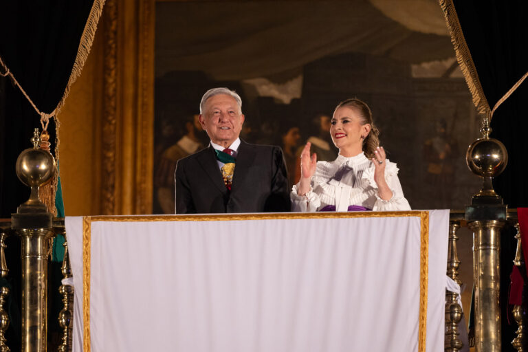 213-ANIVERSARIO-INDEPENDENCIA-DE-MEXICO-FOTO-15