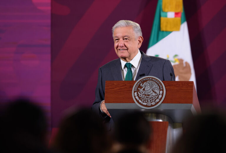 2023-11-06-Conferencia-de-prensa-matutina-Palacio-Nacional-Foto-09