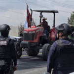 Ola de bloqueos sacude al país: agricultores y transportistas exigen soluciones urgentes